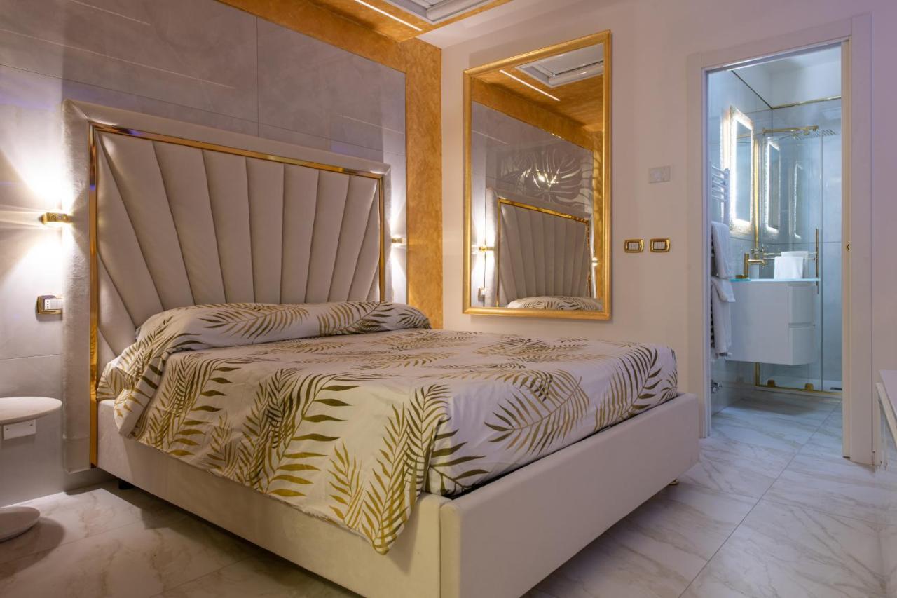 Fashion Apartment Gold Bologna With Jacuzzi & Car Garage Buitenkant foto