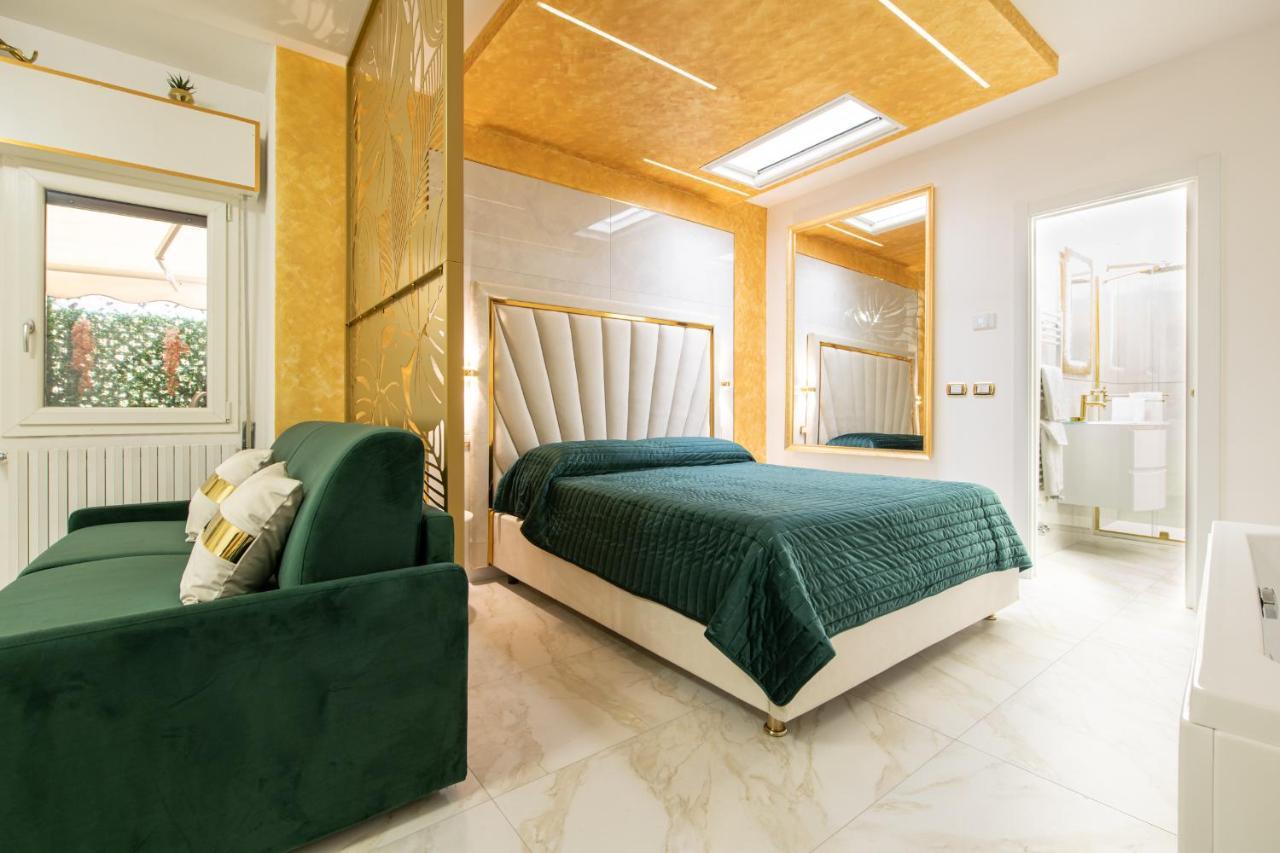 Fashion Apartment Gold Bologna With Jacuzzi & Car Garage Buitenkant foto