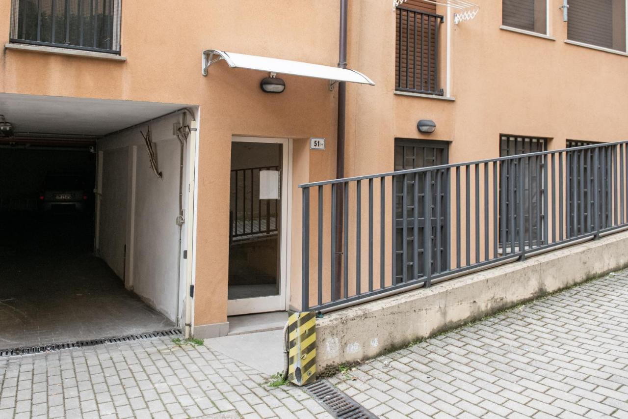 Fashion Apartment Gold Bologna With Jacuzzi & Car Garage Buitenkant foto