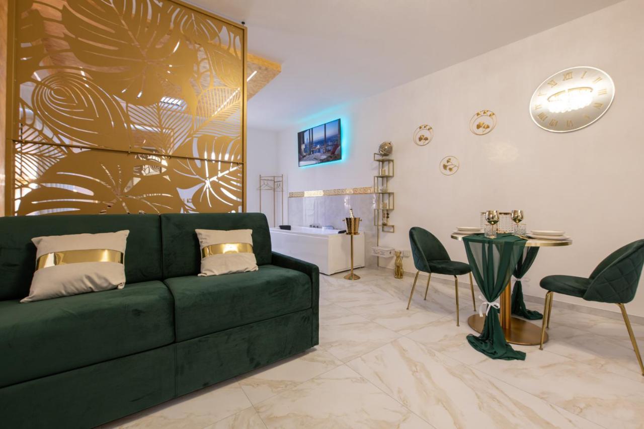 Fashion Apartment Gold Bologna With Jacuzzi & Car Garage Buitenkant foto