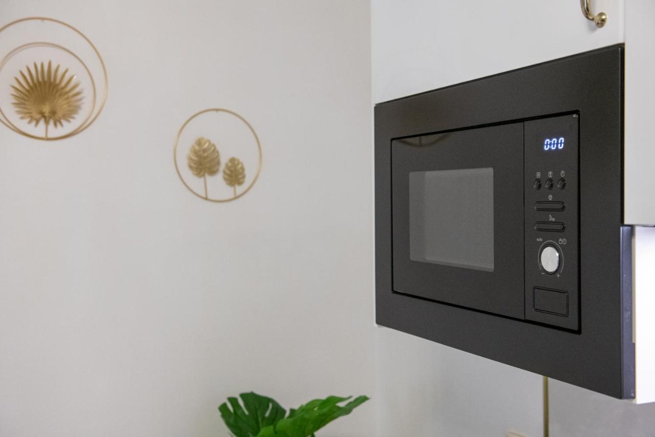 Fashion Apartment Gold Bologna With Jacuzzi & Car Garage Buitenkant foto