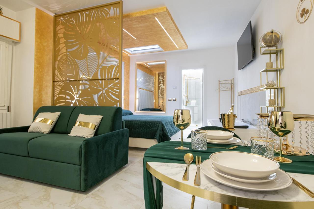 Fashion Apartment Gold Bologna With Jacuzzi & Car Garage Buitenkant foto